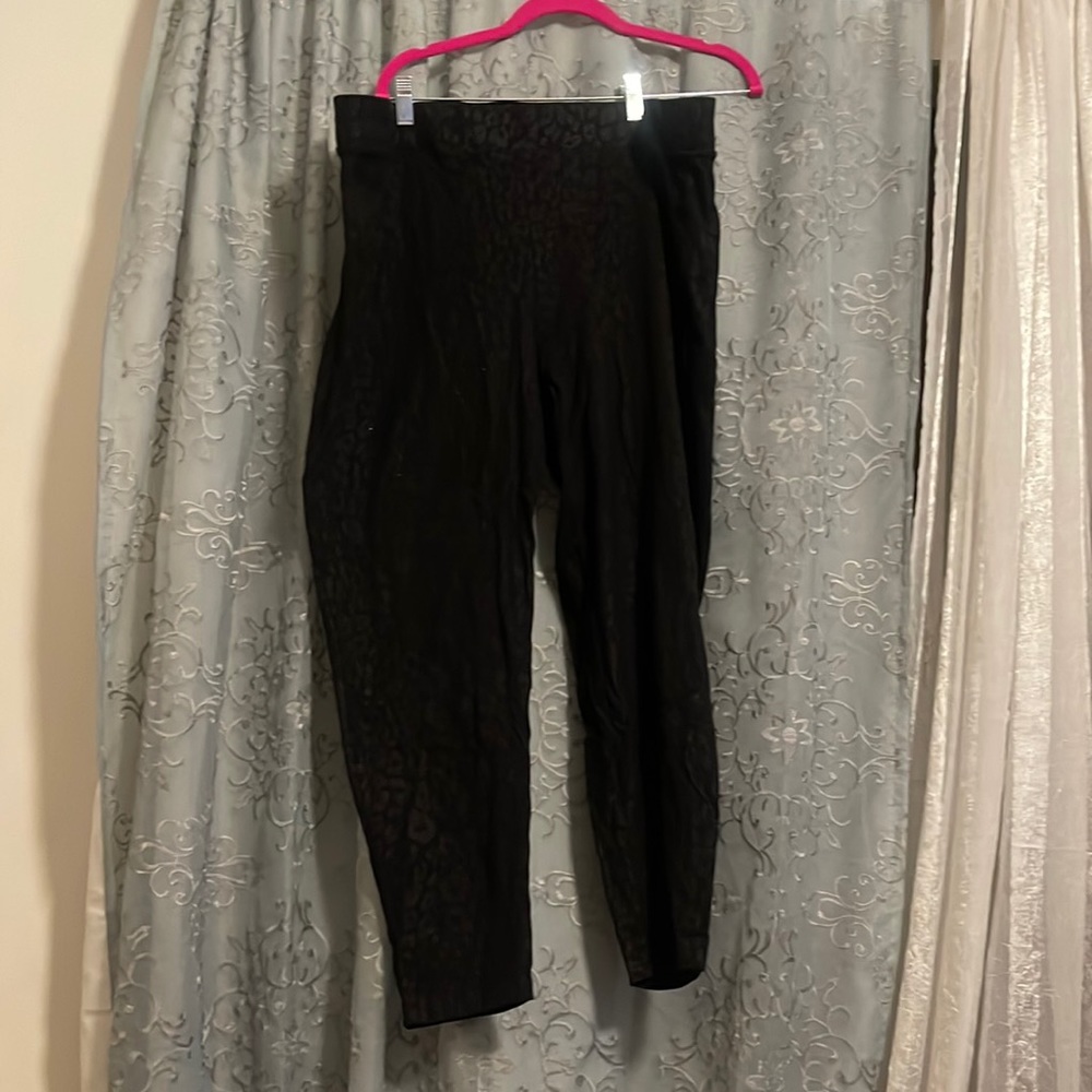 Torrid metallic black cheetah print leggings